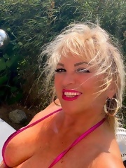 mature_2025_11999823